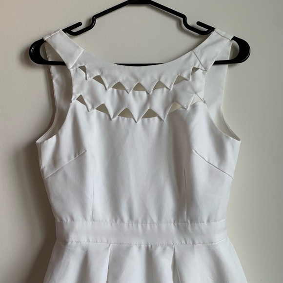 Lulu's Women's Flirting With Danger Cutout Ivory Mini Skater Dress Size S (EUC) - Picture 3 of 13